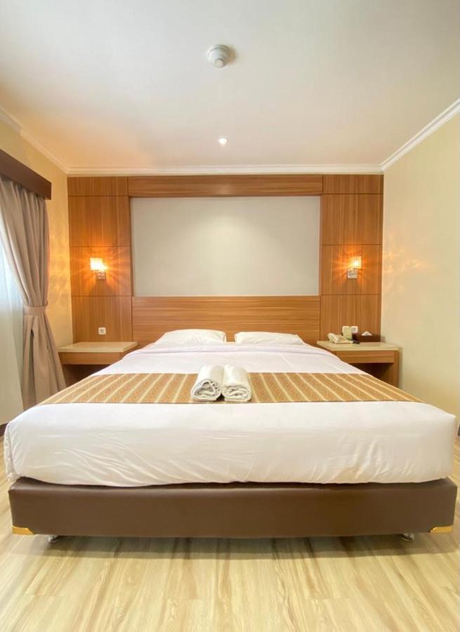 Cipta Hotel Wahid Hasyim Jacarta Exterior foto