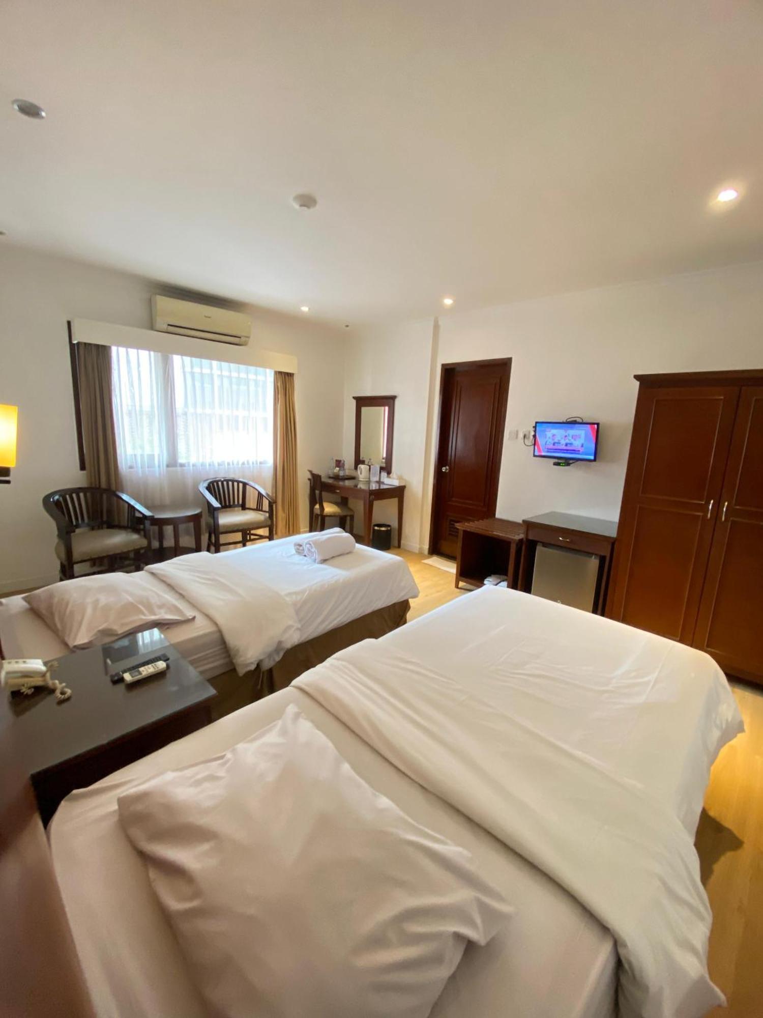 Cipta Hotel Wahid Hasyim Jacarta Exterior foto