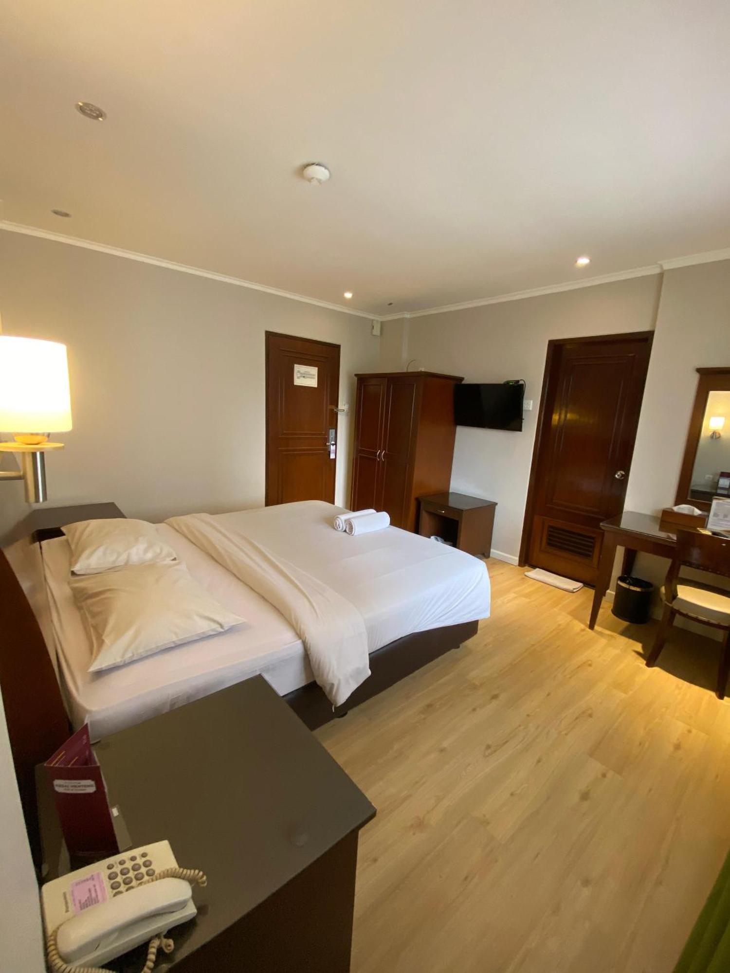 Cipta Hotel Wahid Hasyim Jacarta Exterior foto