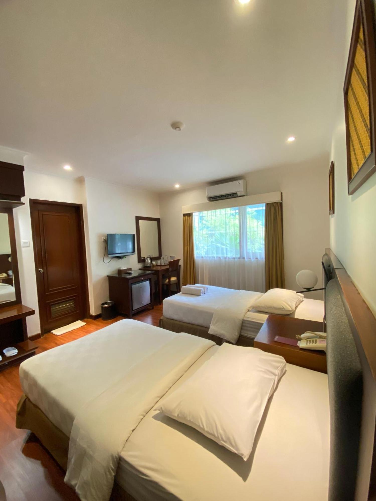 Cipta Hotel Wahid Hasyim Jacarta Exterior foto